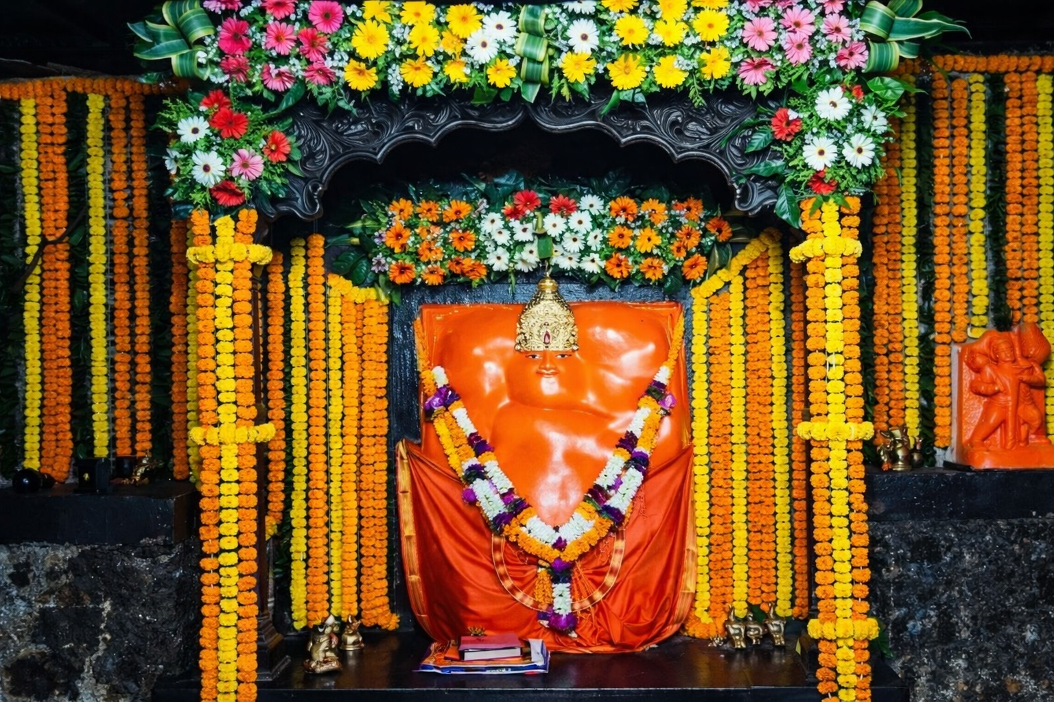 Girijatmaj Temple Lenyadri